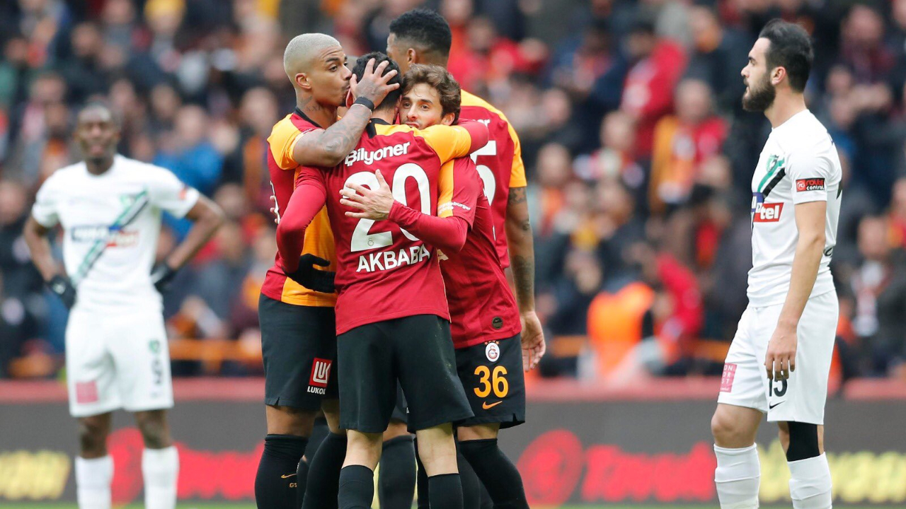 Aslan üç puanı söke söke aldı!