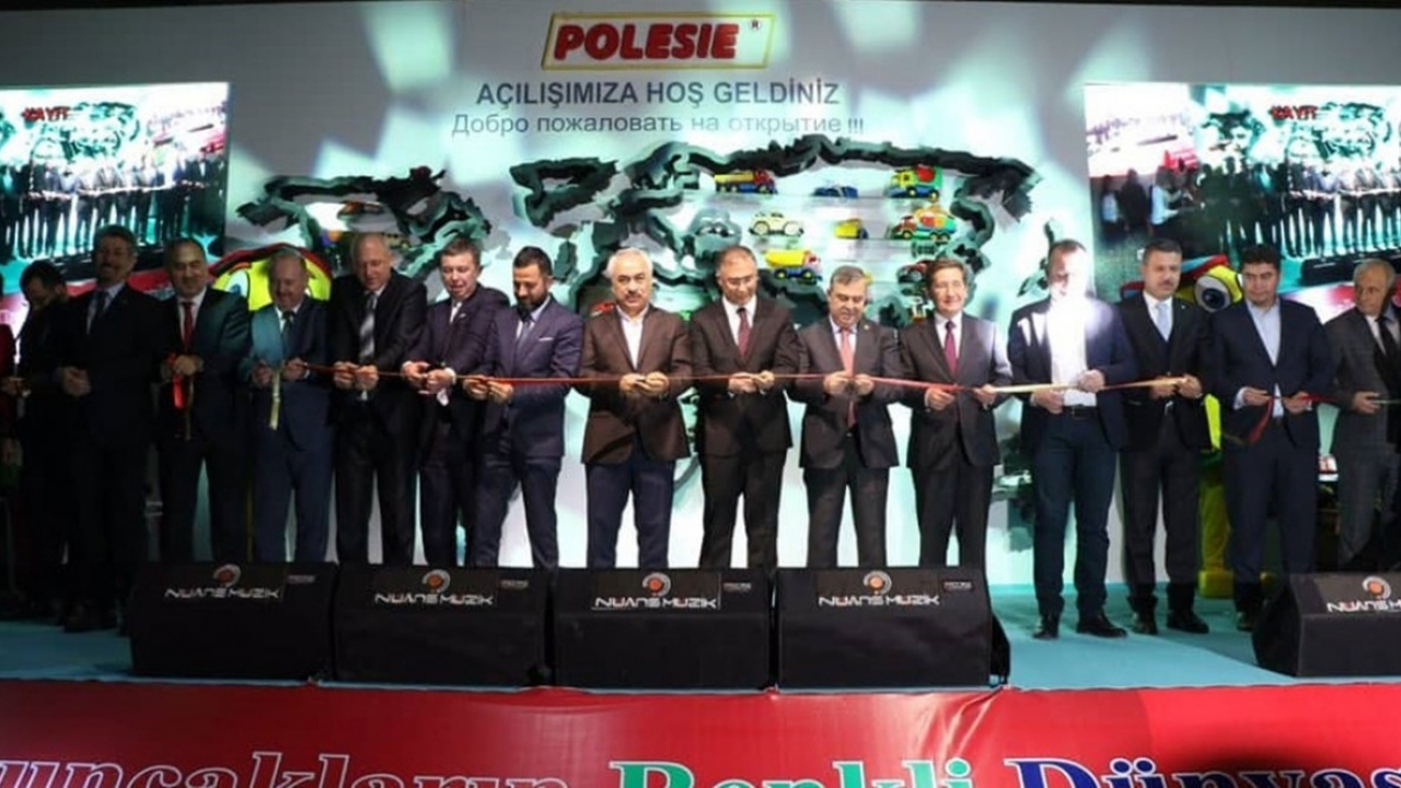 1200 kişiye ekmek kapısı olacak fabrika açıldı!