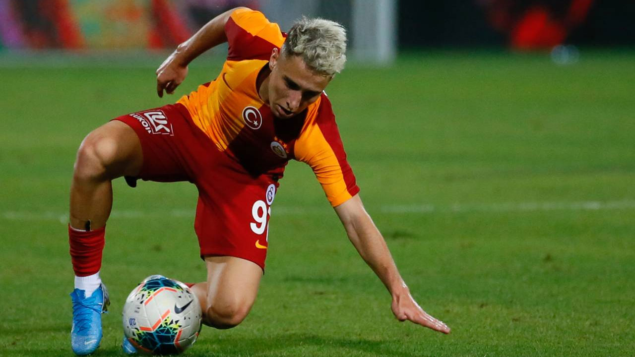 Emre Mor Galatasaray'ı sildi