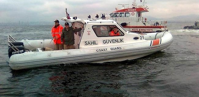 İstanbul'da fırtına balıkçı teknesini batırdı!