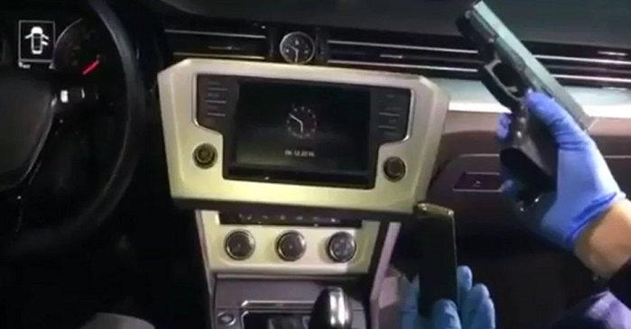 Lüks araçta suikast modifiyesi! Teyp zulasında cephanelik...