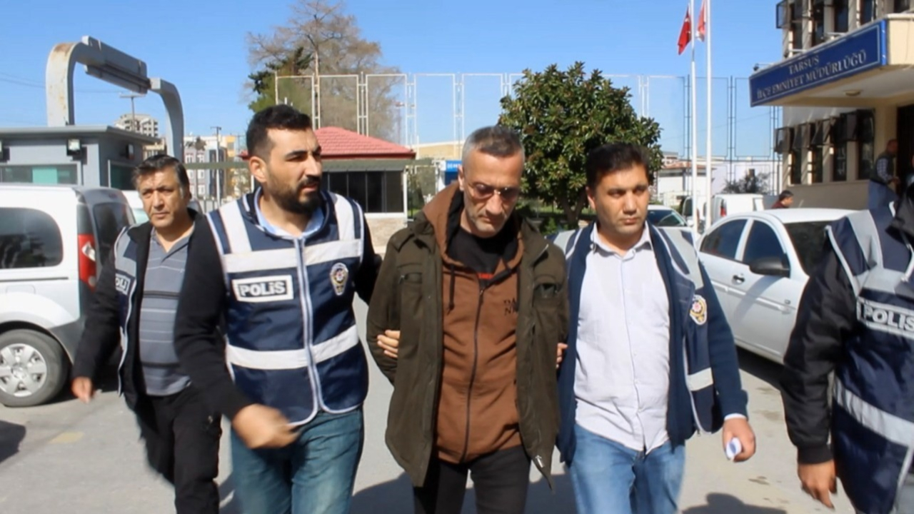 Eşini başından vurarak öldüren caniye müebbet