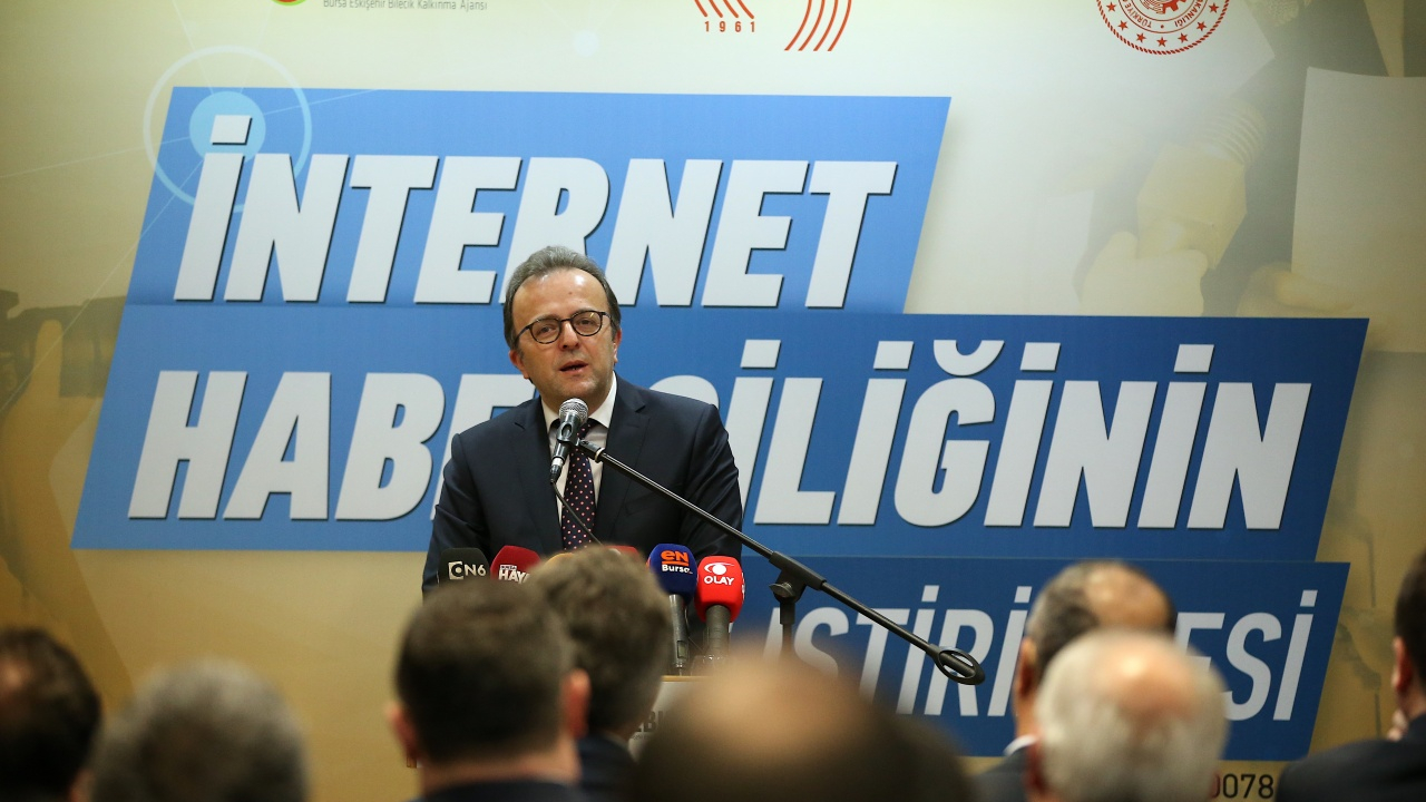 Reklam pastası, gazete ve TV'den internete kayıyor