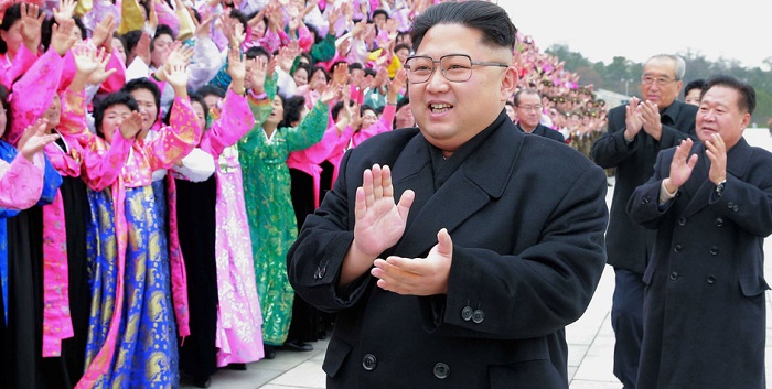 Kim Noel'i yasakladı: İsa'ya değil babaanneme tapın!