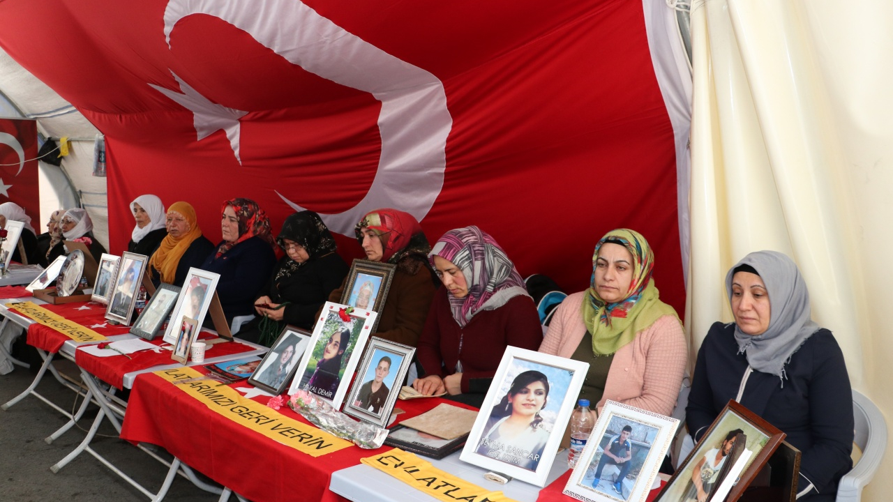 Diyarbakır'daki evlat nöbeti 144'üncü gününde