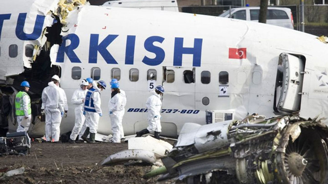 Hollanda Boeing'in CEO'sunu ifadeye çağırdı