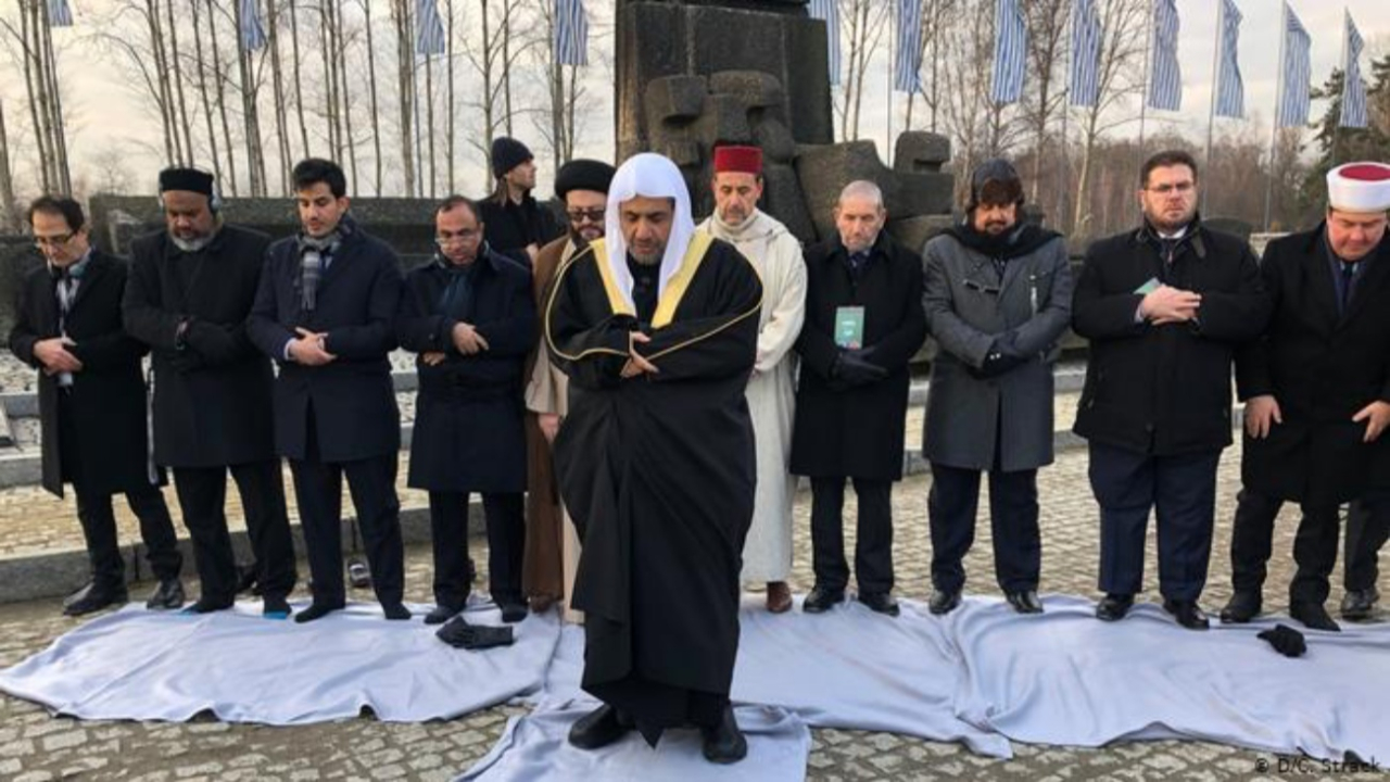 Nazi kampına dikkat çeken ziyaret! Bir ilki gerçekleştirdi