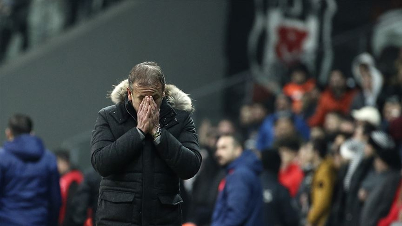 Beşiktaş'ta Abdullah Avcı'yla yollar ayrıldı...