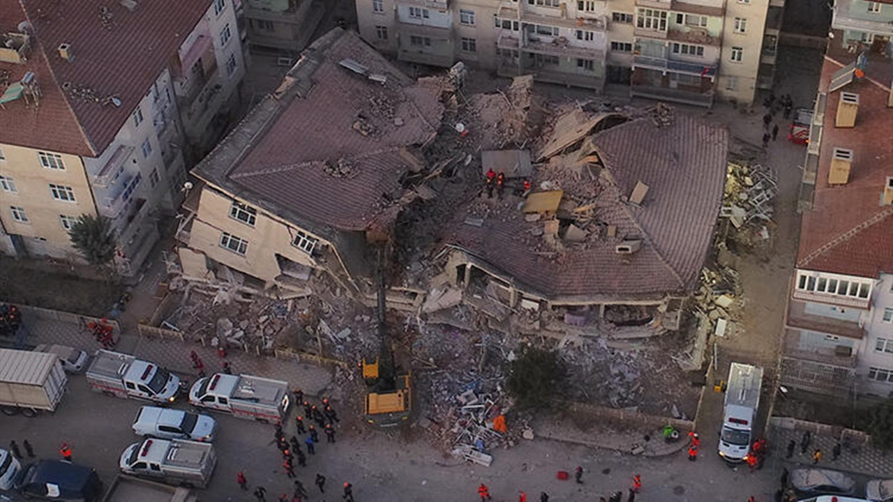 Elazığ'da bir artçı deprem daha meydana geldi!