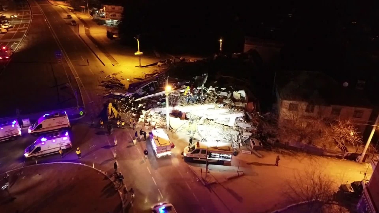 Dünya basını Elazığ depremini böyle gördü