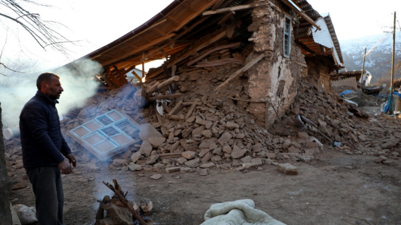 Elazığ depremi bir köyü yok etti