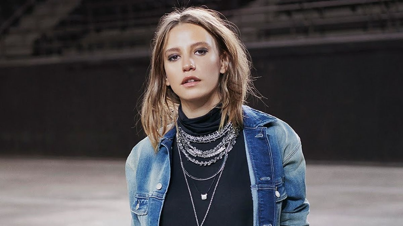 Serenay Sarıkaya şan dersleri alıyor!