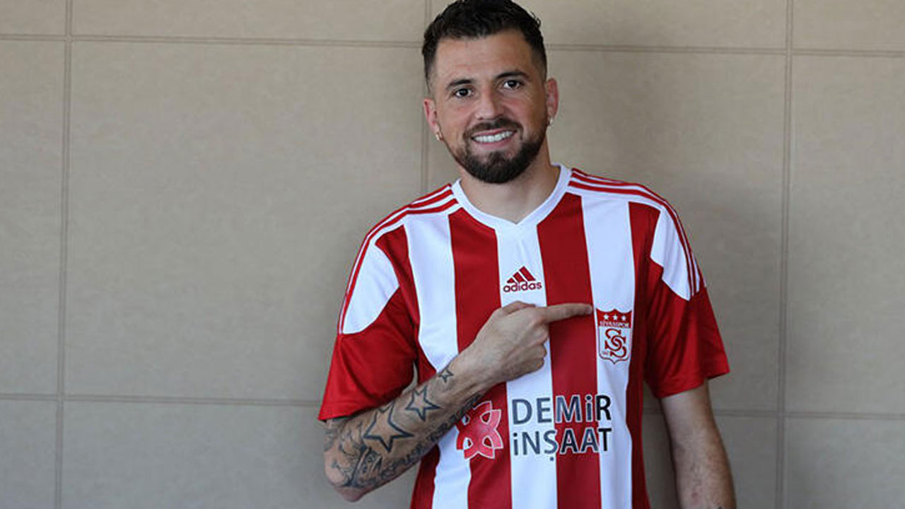Sivasspor'a Brezilyalı önlibero