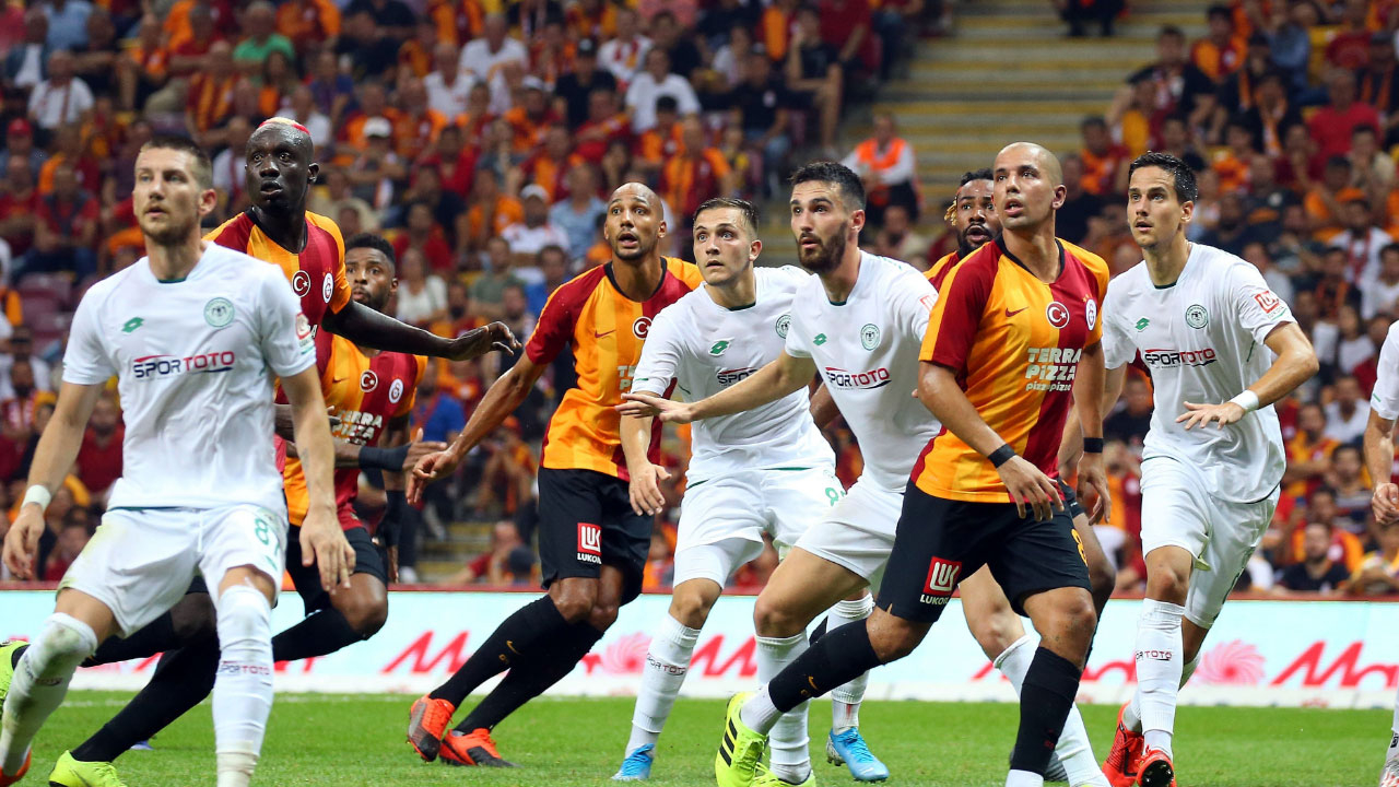 Aslan Konya'da kükredi