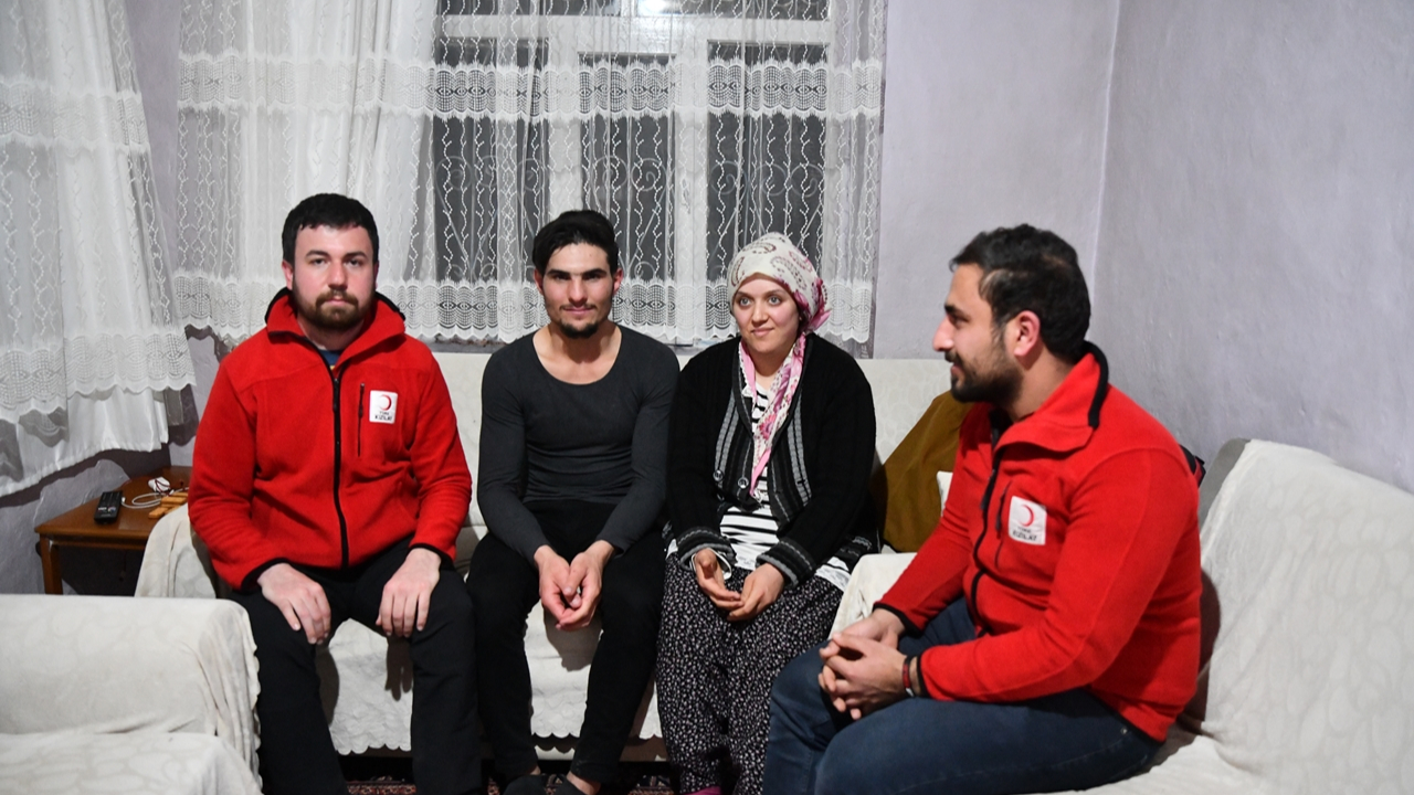 Mahmud'un ailesi için Türk Kızılay harekete geçti!