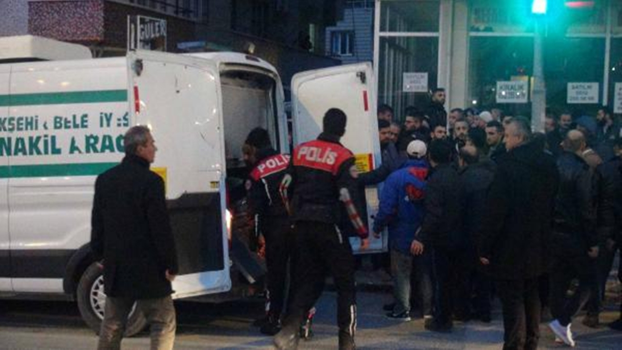 Evli çift nargile kömüründen zehirlendi...