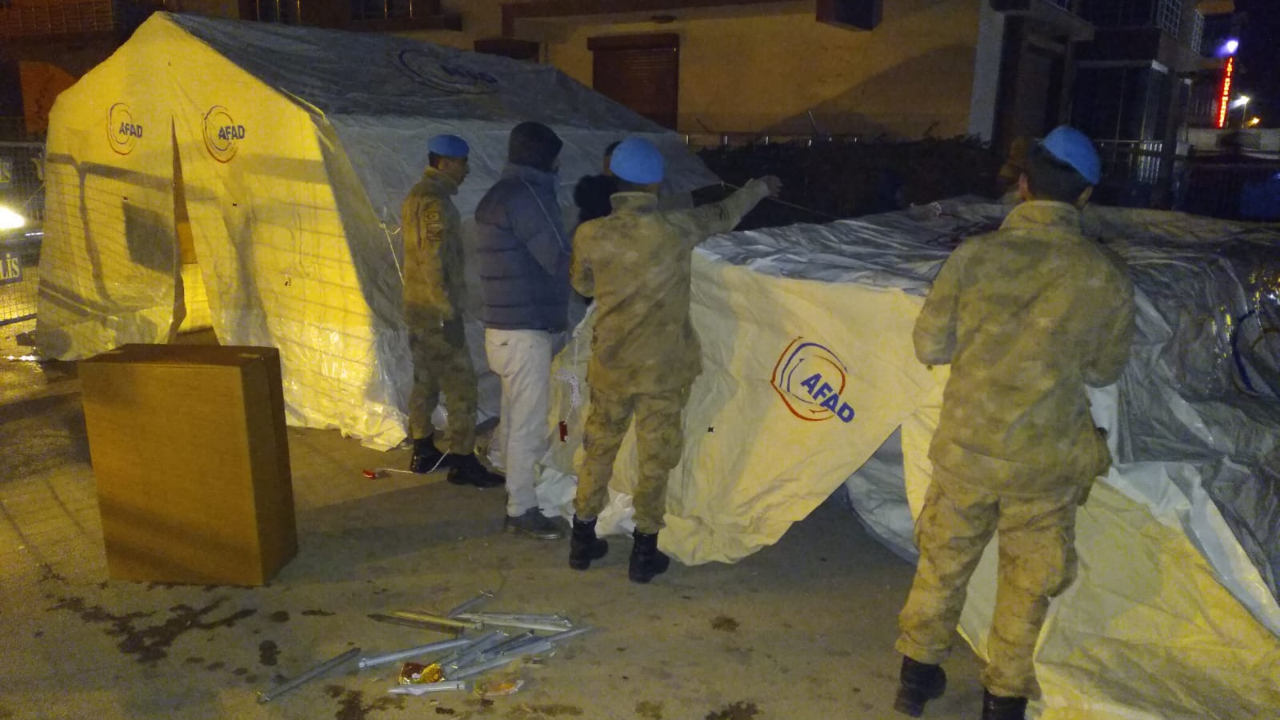 Milletimizin gönlü de zengin her şeyi de...