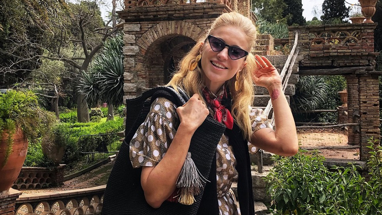 Burcu Esmersoy takipçilerini kızdırdı!