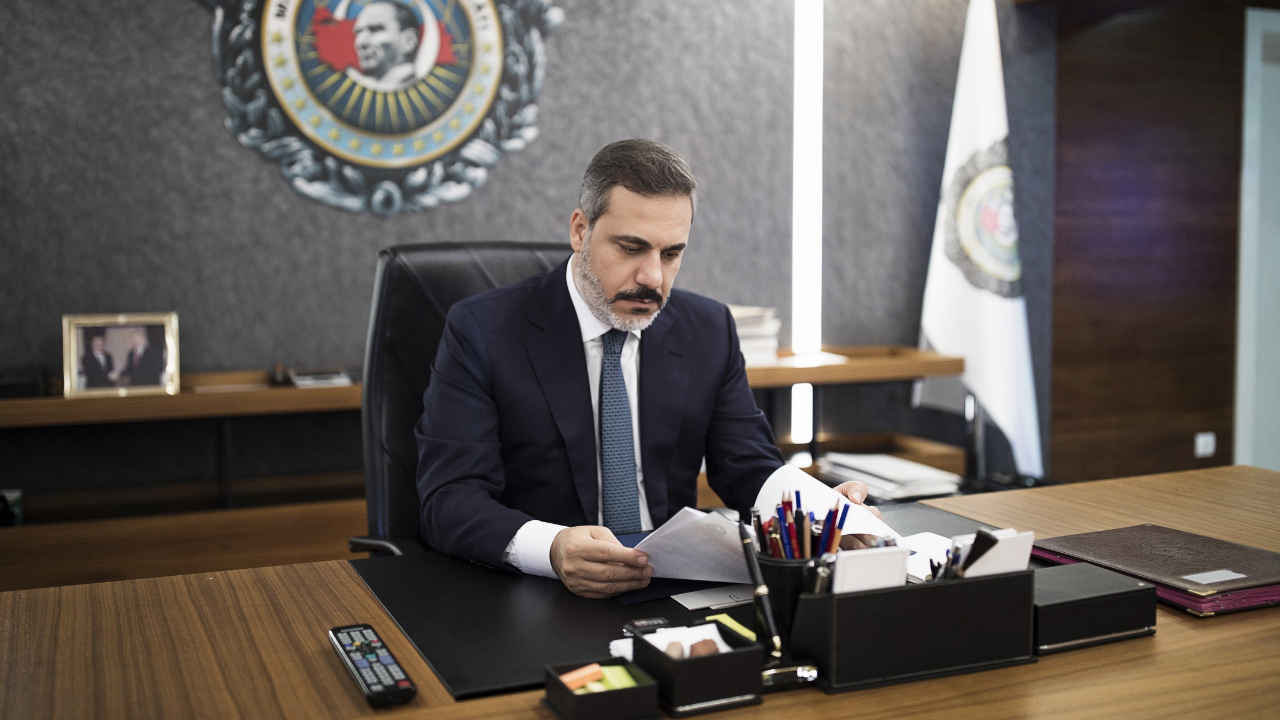 İsrail gazetesi Hakan Fidan'ı ölümle tehdit etti!