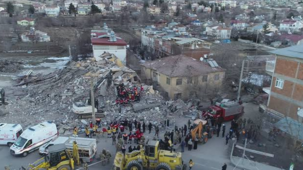 Erzincan’ın doğusuyla Karlıova arası tetikte!