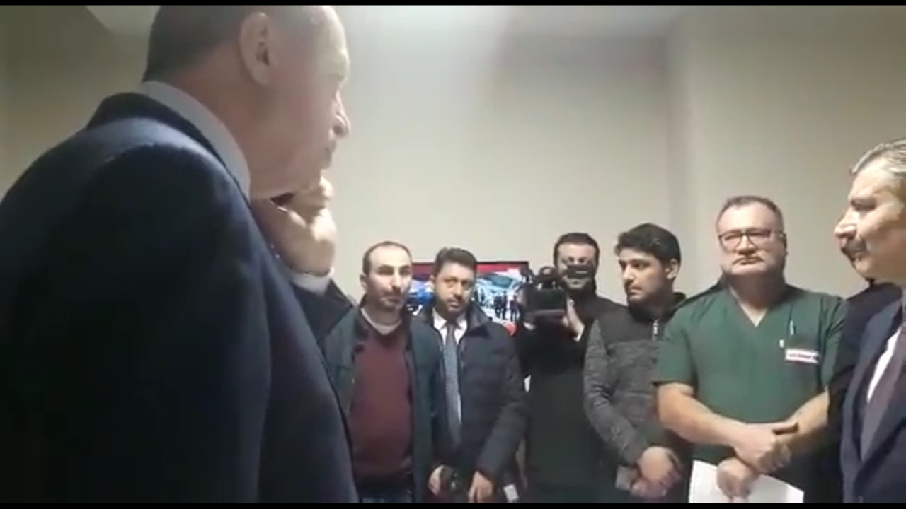 Erdoğan, depremzede annenin isteğini geri çevirmedi...