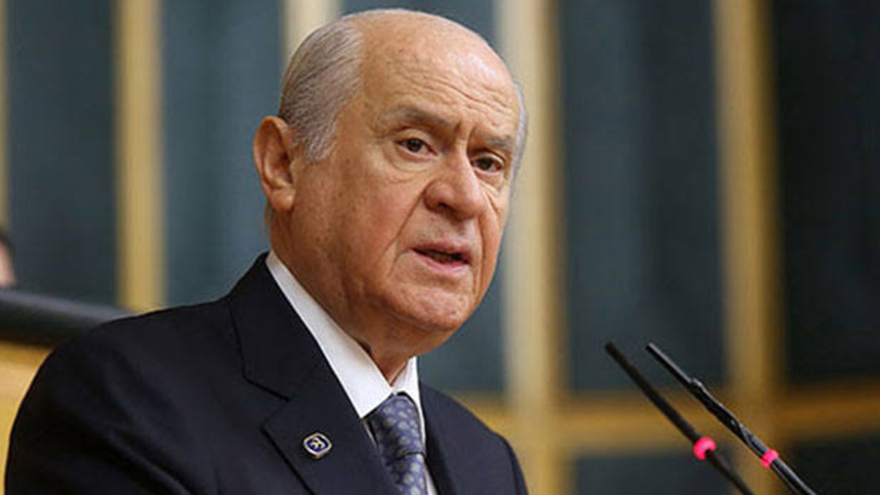 Bahçeli'den ırkçı Yunan vekile sert tepki!