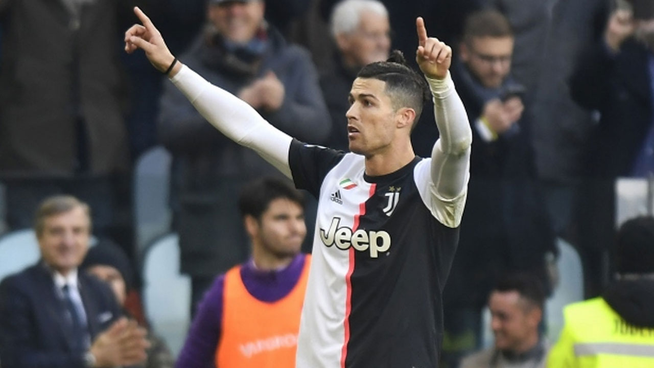 Ronaldo yine tarihe geçti