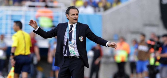 Prandelli Valencia'dan istifa etti!