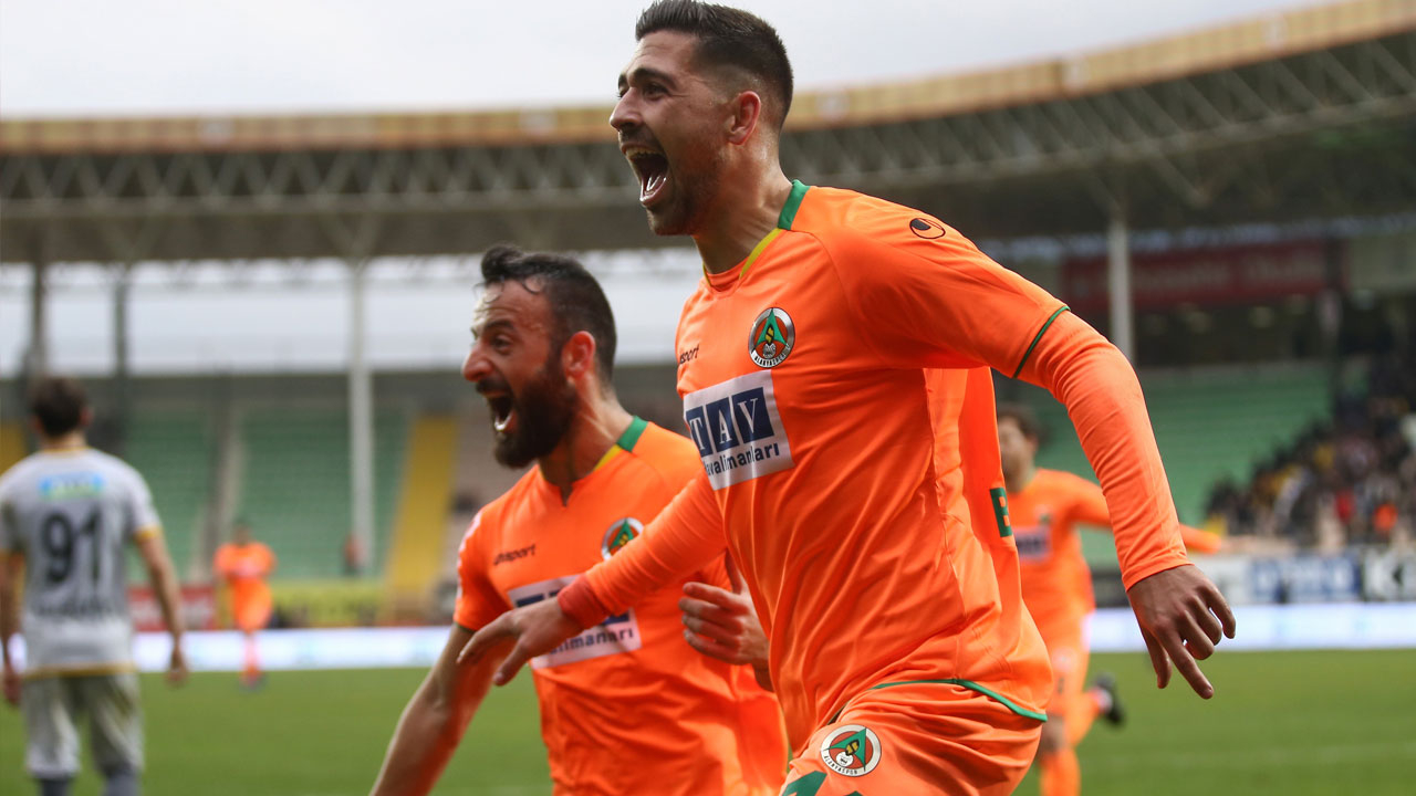 Alanyaspor fırtınası: 2-1