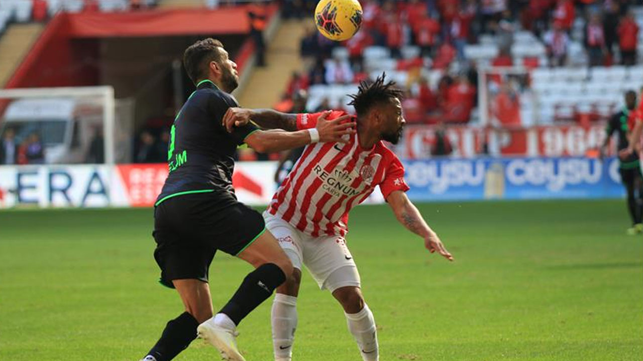 Antalya'da gol sesi çıkmadı: 0-0