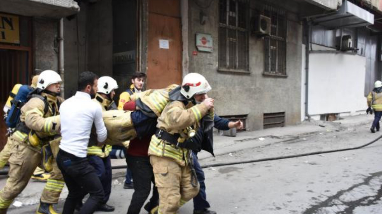 İstanbul Bayrampaşa'da fabrika yangını