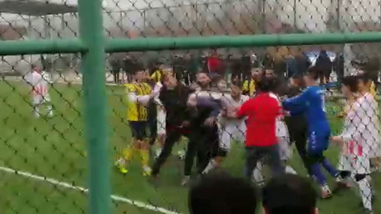 Tekme tokat kavga maçı iptal ettirdi!