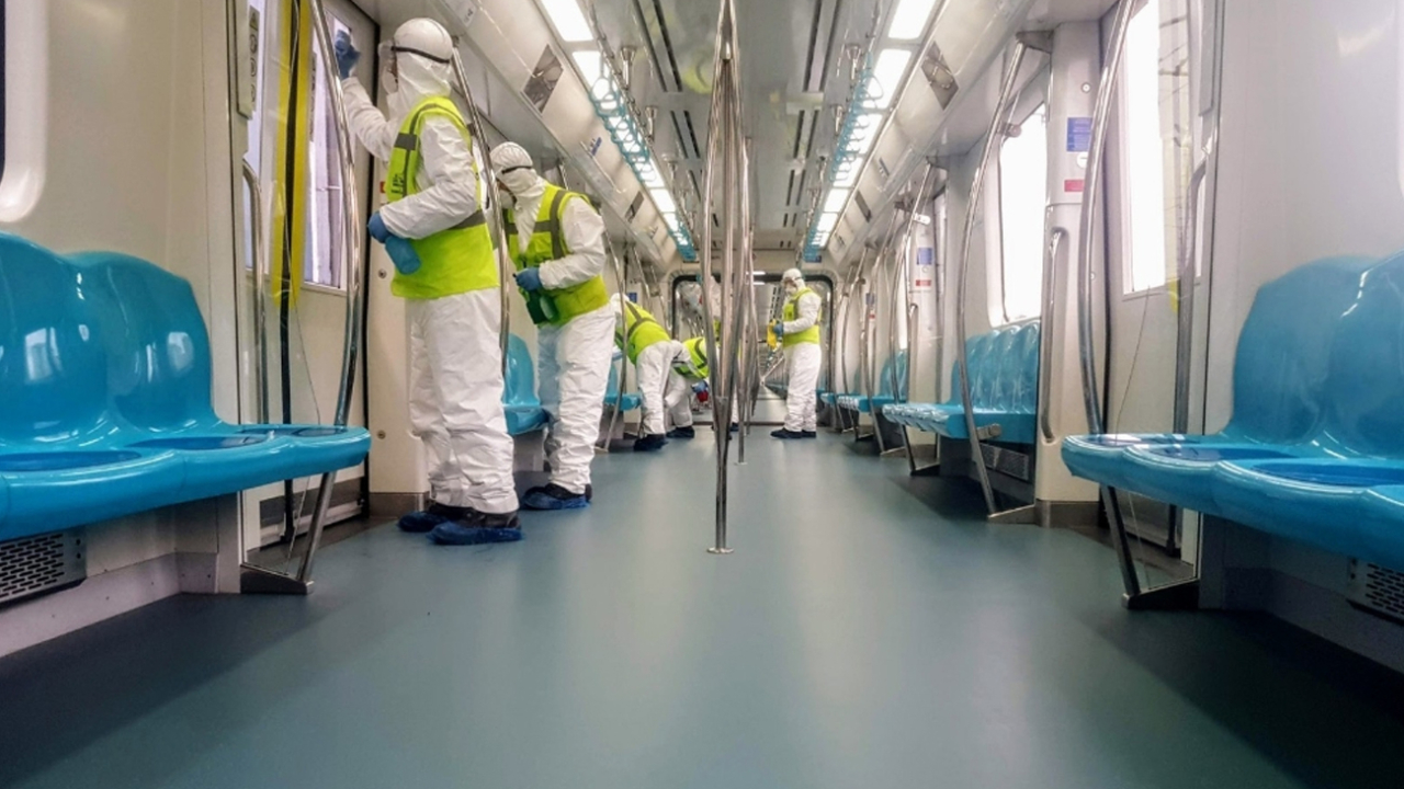Günde ortalama 500 bin kişi yolculuk ediyor! Marmaray’da 'korona virüs' temizliği