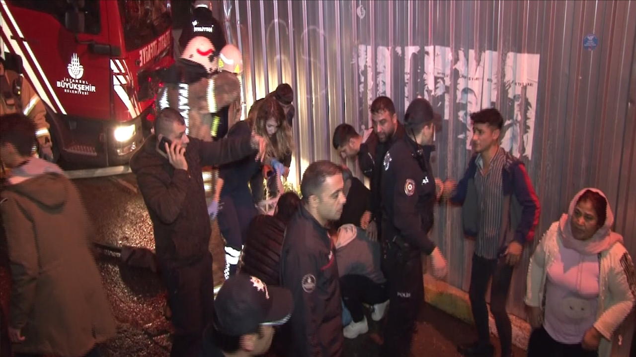El freni çekilmeyen itfaiye aracı 3 kişiyi ezdi!