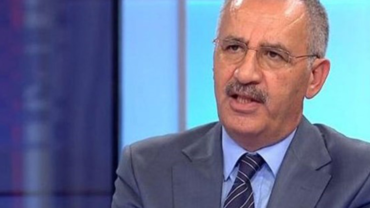 Sözcü yazarı Saygı Öztürk'e bizzat eski bakandan yalanlama!