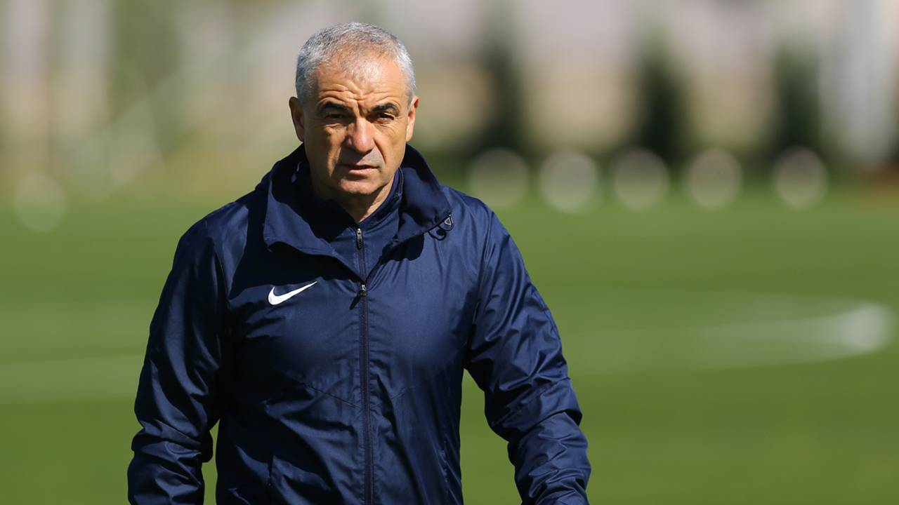 Rıza Çalımbay'dan maç saati isyanı!