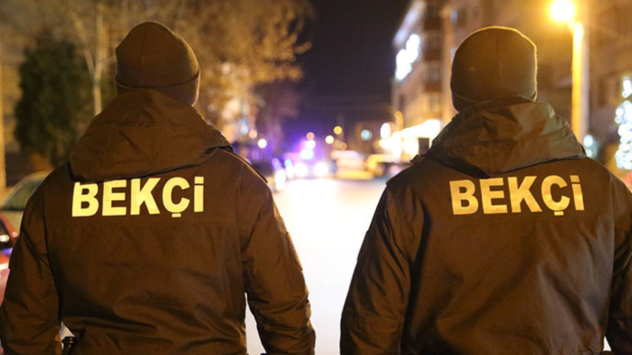 Bekçilerden biri kadın 3 uyuşturucu tacirine darbe