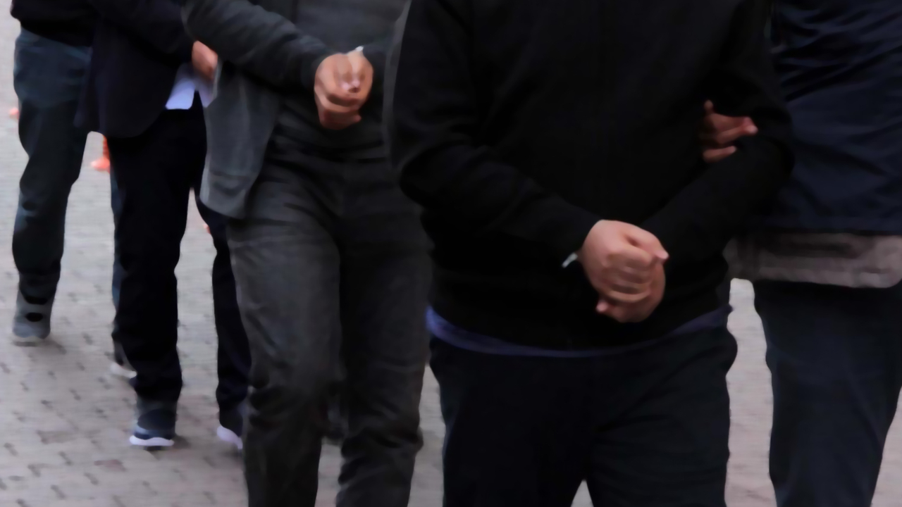 İstanbul merkezli FETÖ operasyonu: Çok sayıda gözaltı var