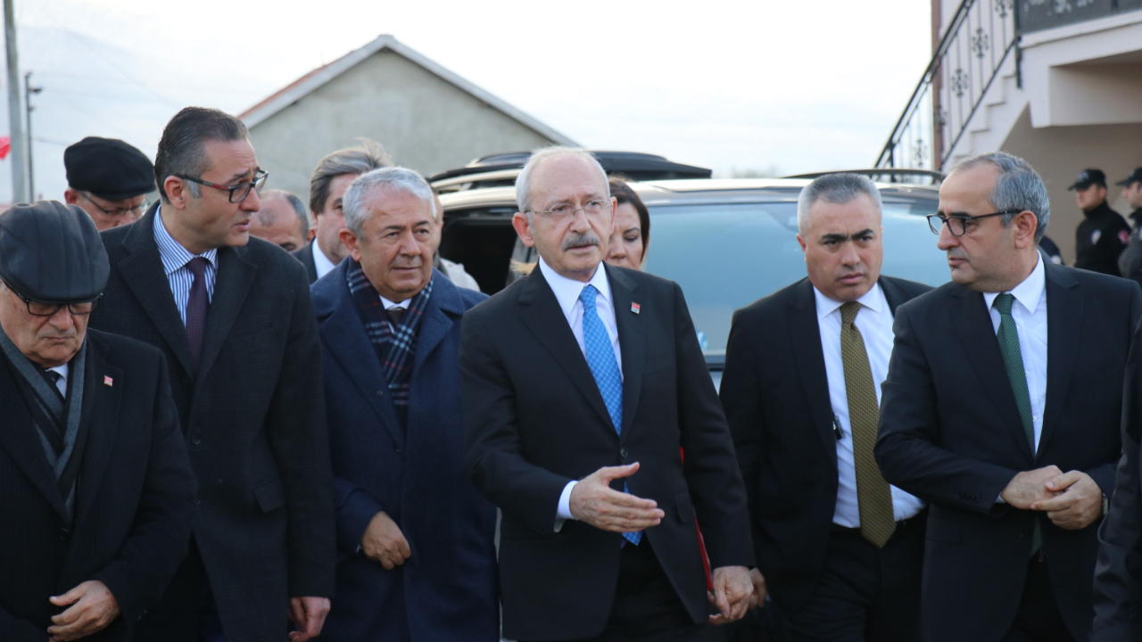 Kılıçdaroğlu'ndan çığ şehidinin ailesine ziyaret