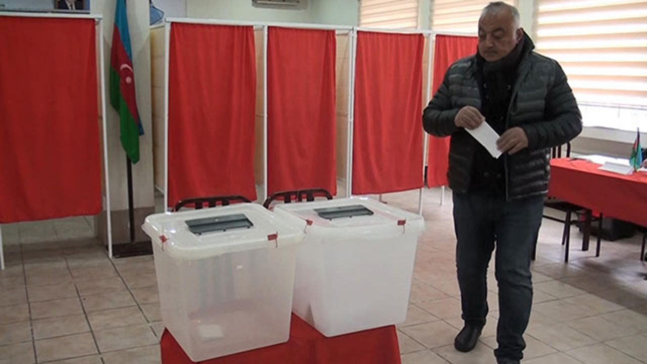 Kardeş ülke sandık başında
