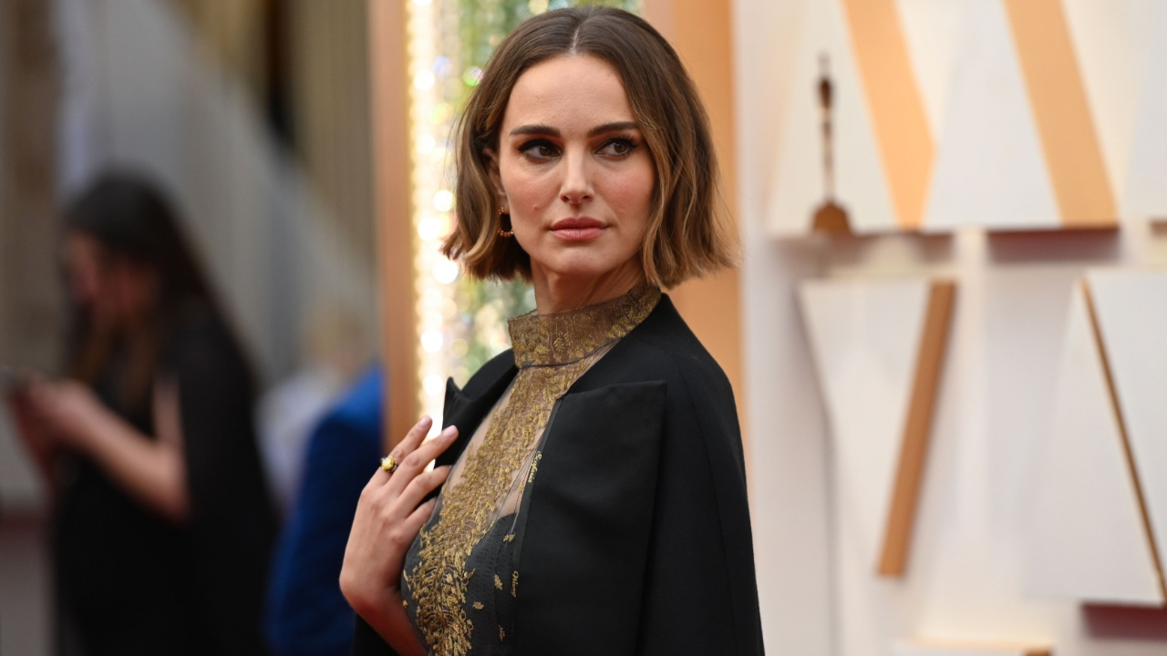 Natalie Portman'dan ceketli protesto
