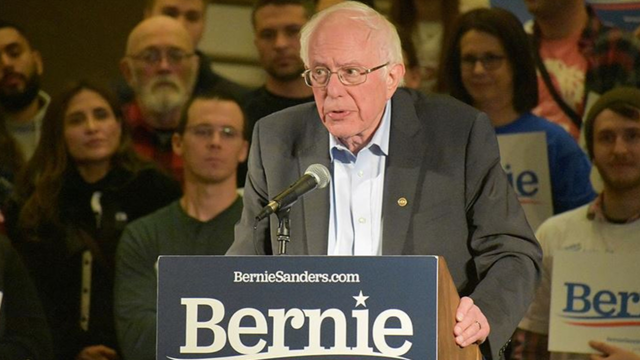 ABD'deki ankette Demokrat başkan aday adayı Sanders ilk kez öne geçti