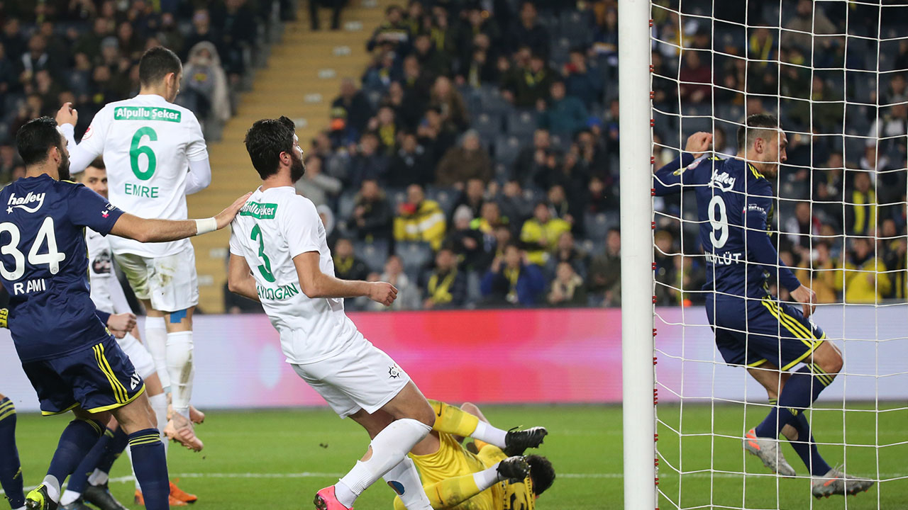 Fenerbahçe yarı finalde: 1-0