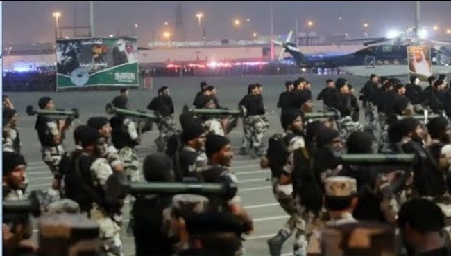 Suudi Arabistan askerlerinden "Hac güvenliği" tatbikatı! Gerçeğini aratmadı...