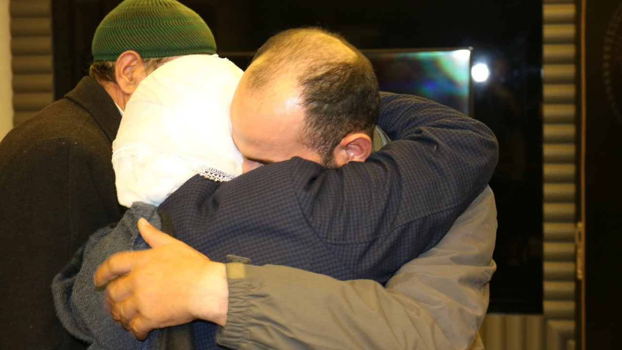 Evlat nöbetinden sevindiren haber! Bir aile daha çocuğuna kavuştu
