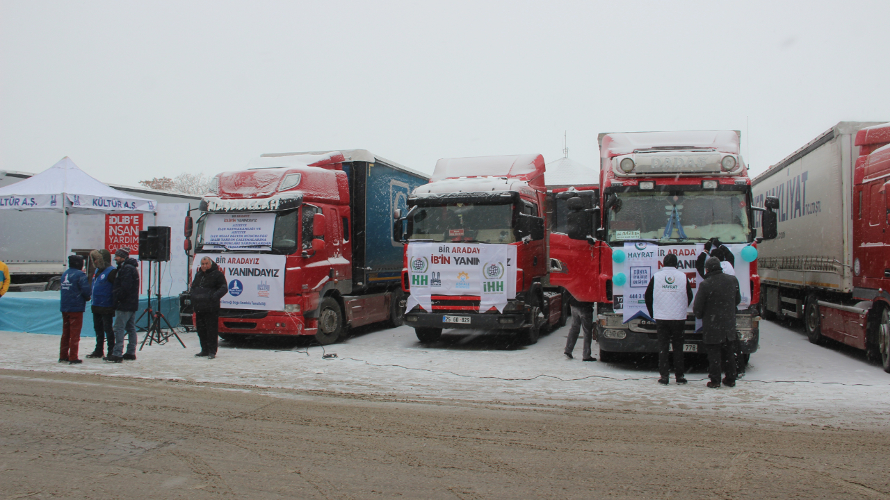 Erzurum'dan İdlib'e 25 TIR yardım