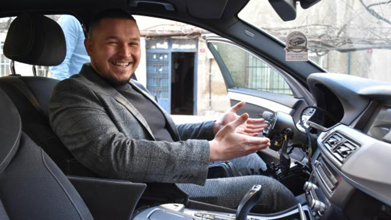 Otomobilinin direksiyonunu çalan hırsıza böyle seslendi: Ucuz yollu ayarlarsan almaya razıyım
