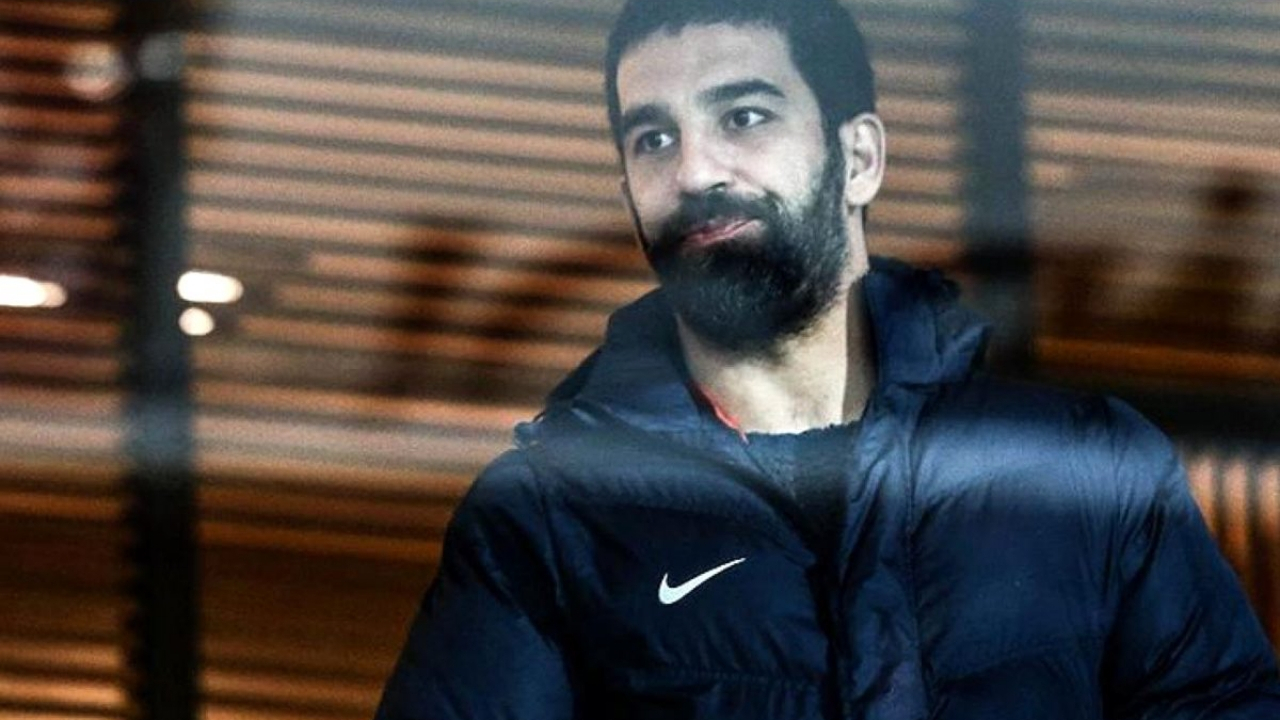 Arda Turan, transfer için gidiyor