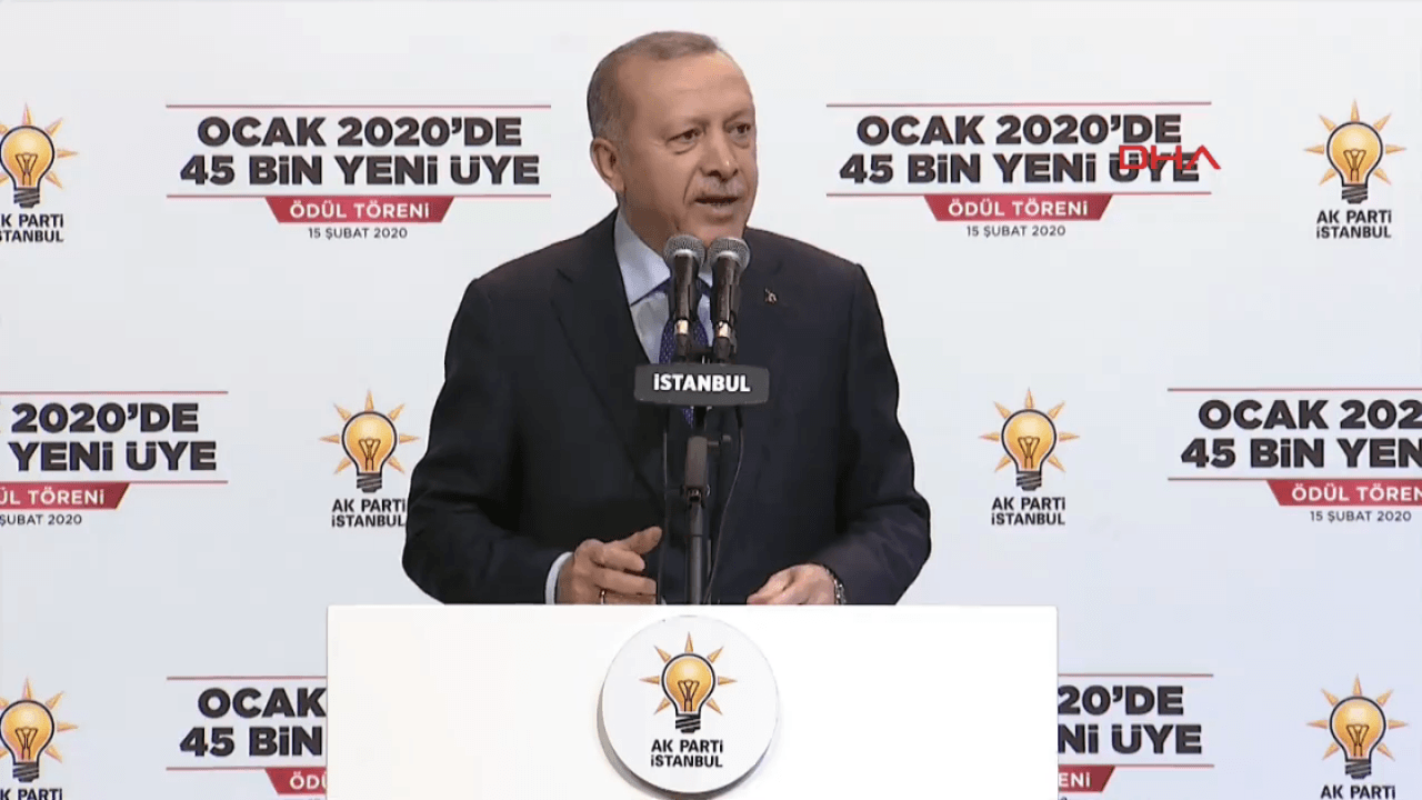 AK Parti'ye 45 bin yeni üye...