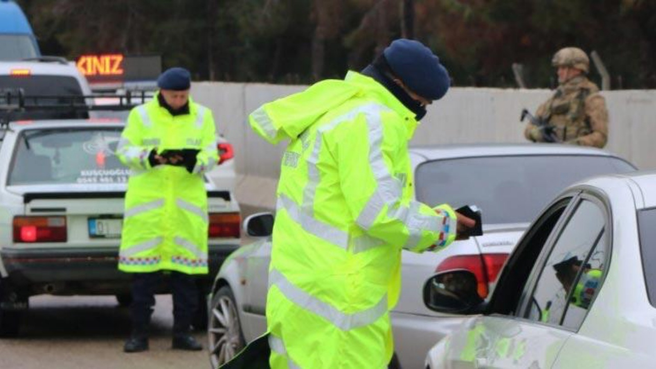 Bin 200 araç trafikten men edildi!